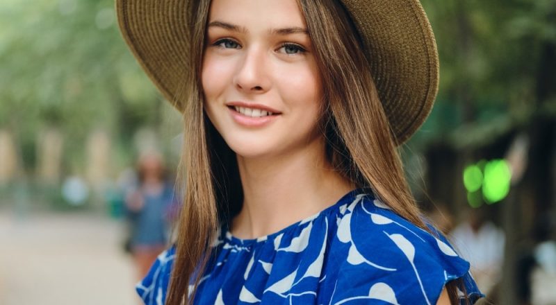 Colores que combinan con el azul eléctrico