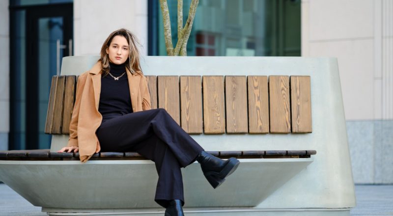 look pantalones anchos mujer